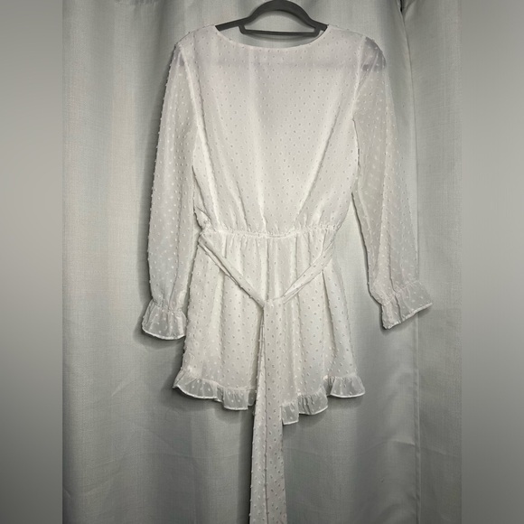 BB Dakota White Swiss Dot Long Sleeve Romper Small - Picture 3 of 8